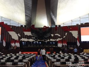 Kala Gedung DPR-MPR Bersolek Sambut Sidang Tahunan Kala Gedung DPR-MPR Bersolek Sambut Sidang Tahunan