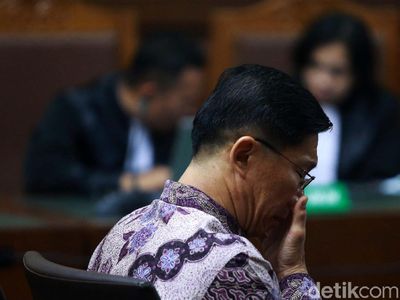 Kenneth Sutardja Mengusap Air Mata Usai Divonis Penjara