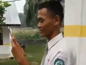 Batal Jadi Paskibra, Koko Ardiansyah Baca UUD Saat Upacara di Kemenpora Batal Jadi Paskibra, Koko Ardiansyah Baca UUD Saat Upacara di Kemenpora