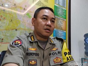 Polisi Buru Penyebar Hoaks Mahasiswa Tewas Saat Demo Ricuh di Bandung Polisi Buru Penyebar Hoaks Mahasiswa Tewas Saat Demo Ricuh di Bandung
