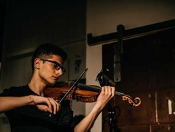 Contoh dan Jenis Alat Musik Harmonis, Apa Saja Ya?