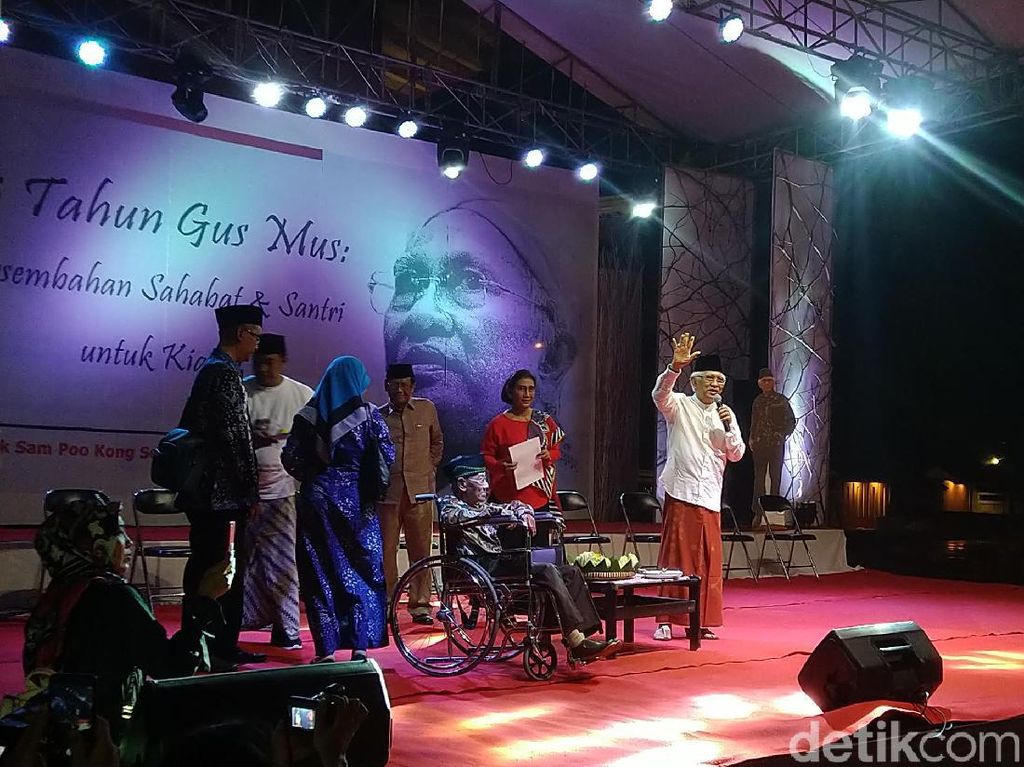 Gus Mus Ultah ke-75, Butet Kartaredjasa hingga Menteri Susi Baca Puisi Gus Mus Ultah ke-75, Butet Kartaredjasa hingga Menteri Susi Baca Puisi