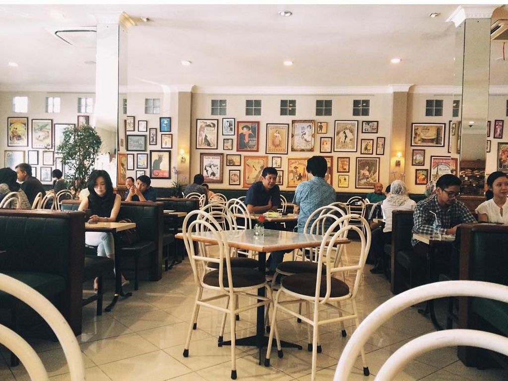 5 Tempat Makan Tempo Dulu di Bandung, Ada yang Berusia 100 Tahun 5 Tempat Makan Tempo Dulu di Bandung, Ada yang Berusia 100 Tahun