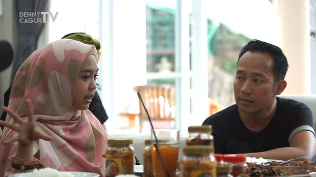 Denny Cagur dan Ria Ricis/ Foto: Youtube/ Denny Cagur Tv