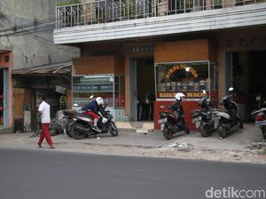 Pemkot Cimahi Bakal Tarik Pajak Nasi Padang-Warteg Beromzet Rp 10 Juta Pemkot Cimahi Bakal Tarik Pajak Nasi Padang-Warteg Beromzet Rp 10 Juta