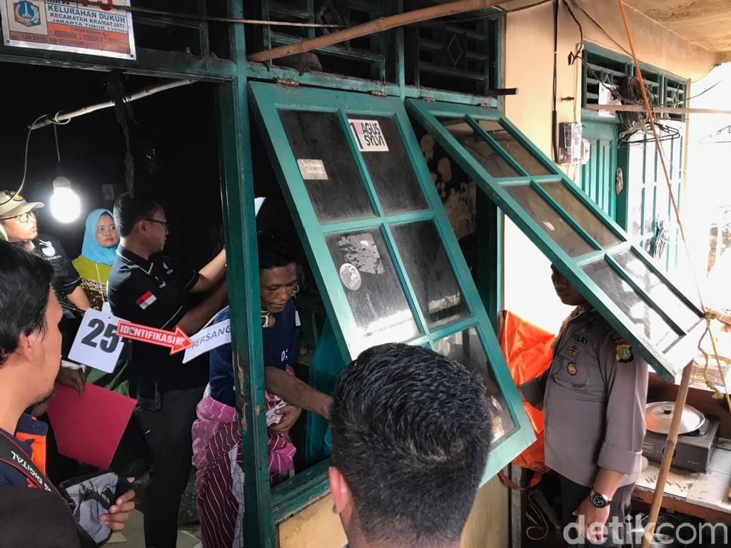 Anak Korban Pembunuhan Jumharyono Sudah Keluar ICU, Alami Luka Bakar 80% Anak Korban Pembunuhan Jumharyono Sudah Keluar ICU, Alami Luka Bakar 80%