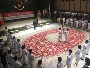 Hindari Pegawai Titip Absen di Upacara HUT RI, DKI Pakai Sistem QR Code Hindari Pegawai Titip Absen di Upacara HUT RI, DKI Pakai Sistem QR Code