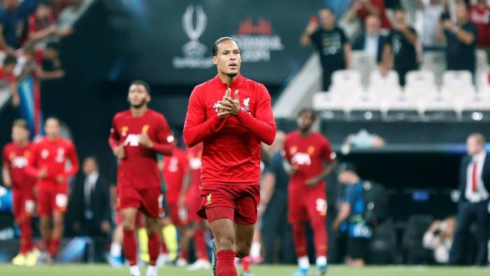 Virgil van Dijk masuk nominasi pemain terbaik UEFA 2019 (REUTERS/Kemal Aslan)