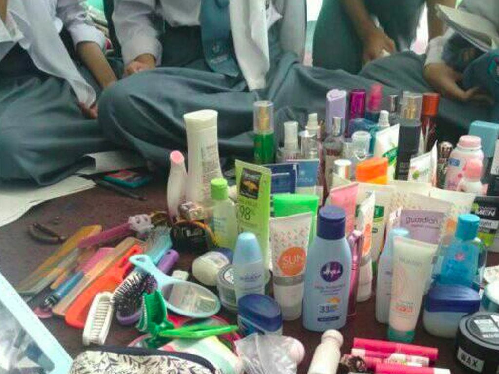 Dear OSIS, Jangan Dirazia! Bisa Jadi Ini Alasan Siswa Pakai Skincare Dear OSIS, Jangan Dirazia! Bisa Jadi Ini Alasan Siswa Pakai Skincare