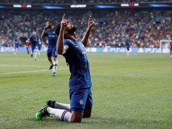 Chelsea yang lebih dominan di babak pertama unggul lebih dulu berkat Olivier Giroud pada menit ke-36. Reuters/John Sibley.