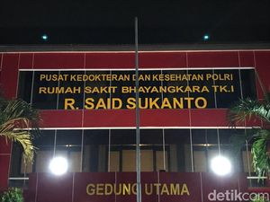 Tim RS Polri Belum Pastikan Jasad Penyelam di Lampung WNA yang Tenggelam Tim RS Polri Belum Pastikan Jasad Penyelam di Lampung WNA yang Tenggelam