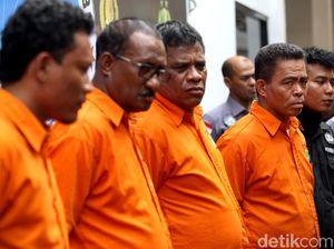 Umar Kei Akui Sudah Lama Jadi Pemakai, tapi Bantah Bagi-bagi Narkoba Umar Kei Akui Sudah Lama Jadi Pemakai, tapi Bantah Bagi-bagi Narkoba