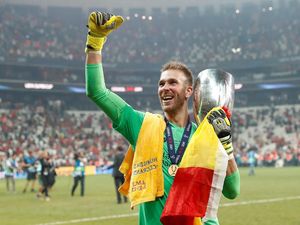 Adrian: Pindah ke Liverpool adalah Keputusan Terbaik dalam Hidupku Adrian: Pindah ke Liverpool adalah Keputusan Terbaik dalam Hidupku