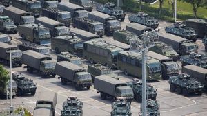 Kendaraan Militer China Rapatkan Barisan di Perbatasan Hong Kong