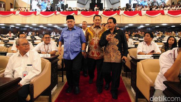 Pimpinan DPR, MPR, dan DPD Tinjau Gladi Resik Sidang Tahunan