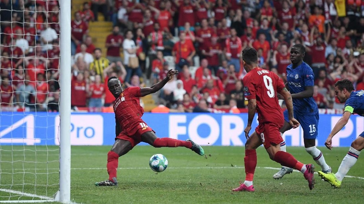 Liverpool vs Chelsea berakhir 1-1 di waktu normal. (Foto: Michael Regan/Getty Images)
