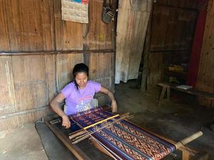 Senangnya Warga Desa di NTT Dapat Sambungan Listrik Gratis