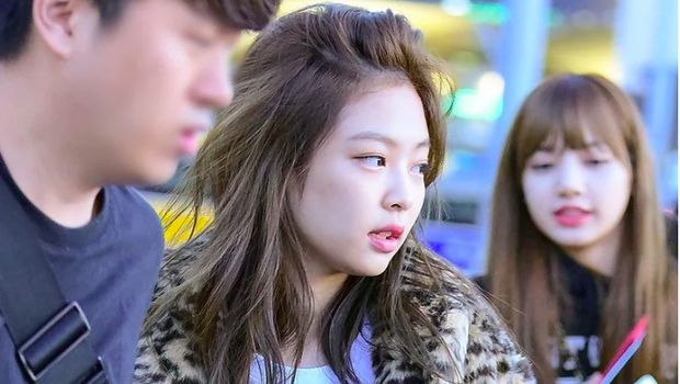 Jennie BLACKPINK tampil polos alias tanpa make-up