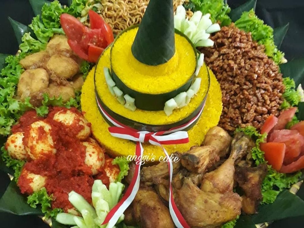 Merdeka! Tumpeng Nasi Kuning Ini Siap Meriahkan 17 Agustus