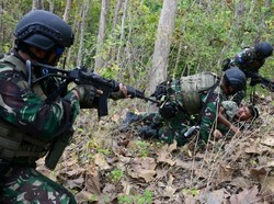 Marinir Indonesia dan Amerika Kejar Musuh di Hutan Selogiri Banyuwangi