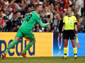 Adrian Yakin Bisa Main Lawan Southampton Adrian Yakin Bisa Main Lawan Southampton