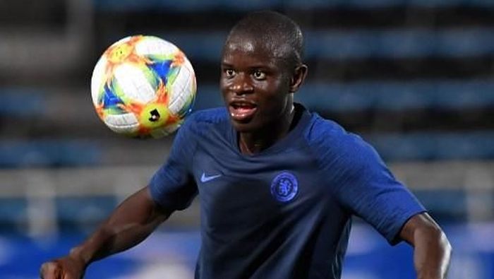 NGolo Kante cedera bersama Timnas Prancis. (Foto: TOSHIFUMI KITAMURA / AFP) NGolo Kante cedera bersama Timnas Prancis. (Foto: TOSHIFUMI KITAMURA / AFP)