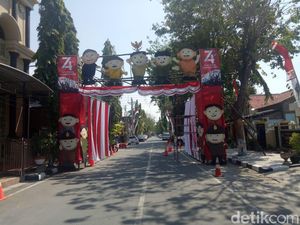 Masuk ke Polres Lamongan, Anda Bakal Disambut Ramah Lima Bocah Ini Masuk ke Polres Lamongan, Anda Bakal Disambut Ramah Lima Bocah Ini