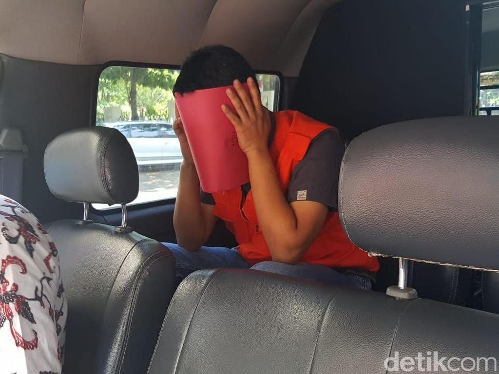 Oknum Kejari Rembang Korupsi Uang Tilang Rp 3 M: Untuk Beli Burung Oknum Kejari Rembang Korupsi Uang Tilang Rp 3 M: Untuk Beli Burung