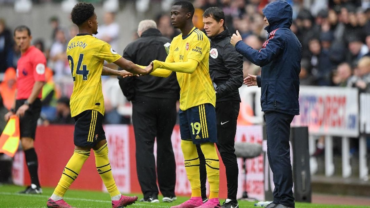 Winger anyar Arsenal Nicolas Pepe menggantikan Reiss Nelson di laga melawan Newcastle United. (Foto: Stu Forster/Getty Images)