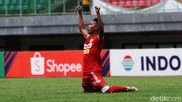 Adalah Hariyanto Panto yang membawa Badak Lampung unggul.