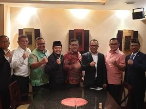 Sekjen Partai Koalisi Jokowi Kumpul Bahas Isu Politik dan Kebangsaan Sekjen Partai Koalisi Jokowi Kumpul Bahas Isu Politik dan Kebangsaan