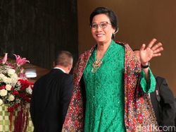 Disebut Bakal Jadi Menteri Lagi, Sri Mulyani Cuma Senyum
