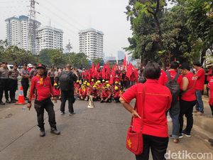 Demo di DPR, Buruh Minta Bertemu dengan Puan