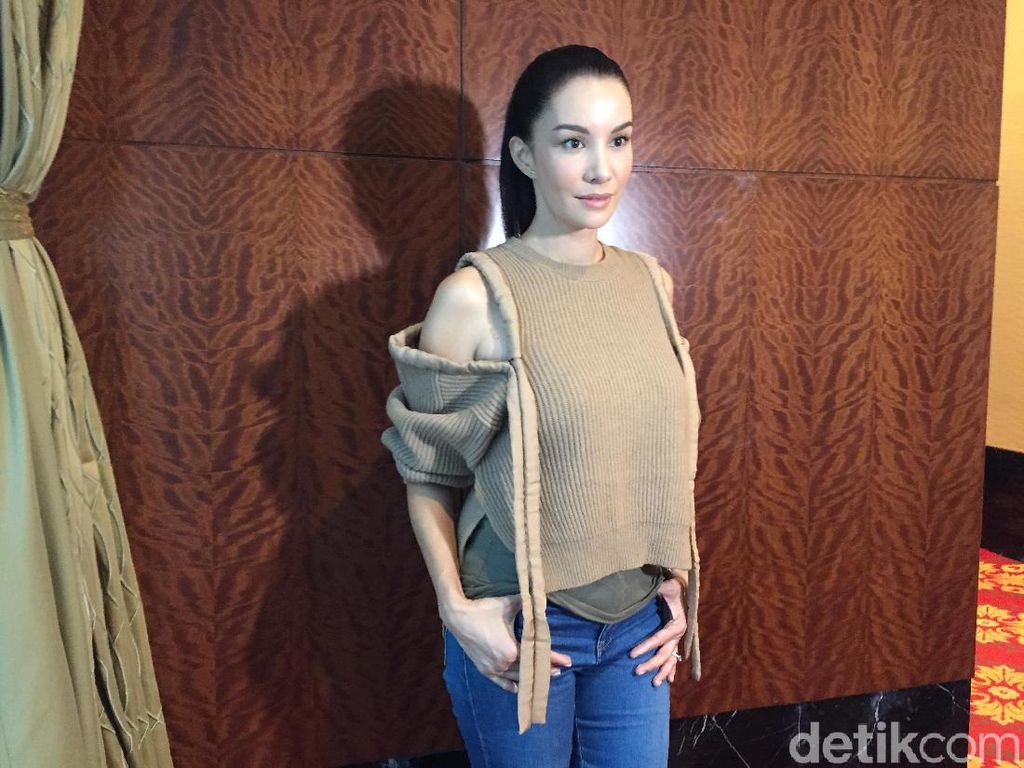 Cerita Nadya Hutagalung Kena Serangan Panik, Sampai Dilarikan ke RS Cerita Nadya Hutagalung Kena Serangan Panik, Sampai Dilarikan ke RS