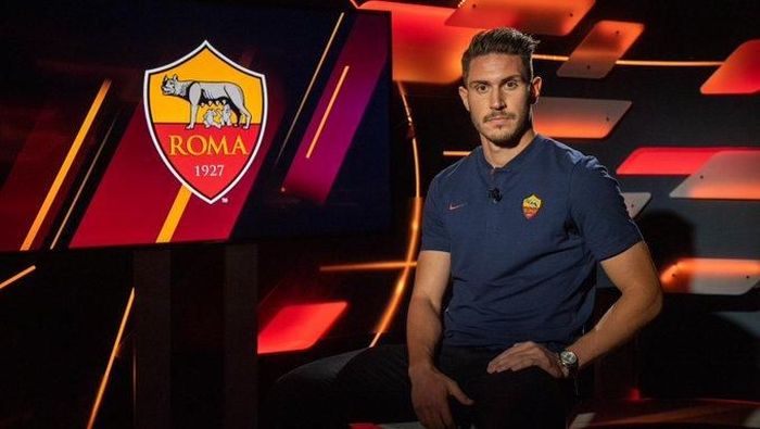 Yildrim Mert Cetin jadi pemain anyar AS Roma. (Foto: Twitter @OfficialASRoma)