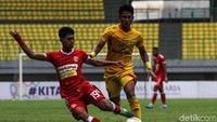 Dalam pertandingan yang digelar di Stadion Patriot Chandrabhaga, Bekasi, Jumat (16/8/2019), Bhayangkara vs Badak Lampung bertarung sengit.