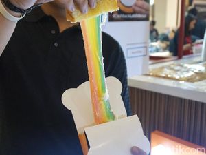 Mulur Gurih Rainbow Cheese Toast yang Menggoda Mulur Gurih Rainbow Cheese Toast yang Menggoda