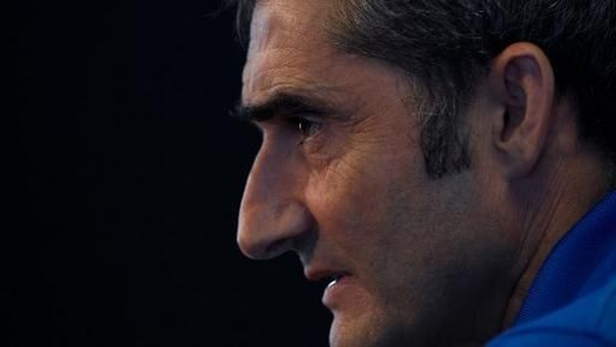 Pelatih Barcelona Ernesto Valverde. (Foto: LLUIS GENE / AFP)