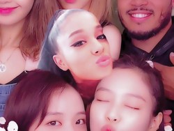 Lucunya Ariana Grande Minta Wajahnya Diedit Bareng BLACKPINK