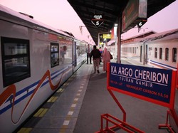 Tiga Kereta Rute Cirebon Ganti Nama Jadi Argo Cheribon