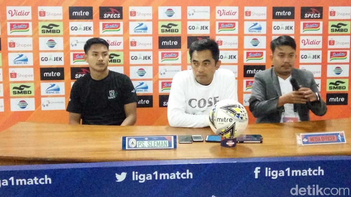 PSS Sleman diimbangi Persela Lamongan. (Foto: Usman Hadi/detikcom)