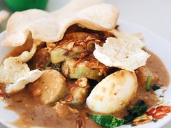 Di Menteng Bisa Jajan Sop Buntut hingga Gado-gado yang Juara Enaknya