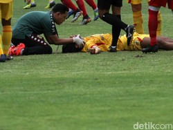 Dia harus mendapatkan perawatan.
