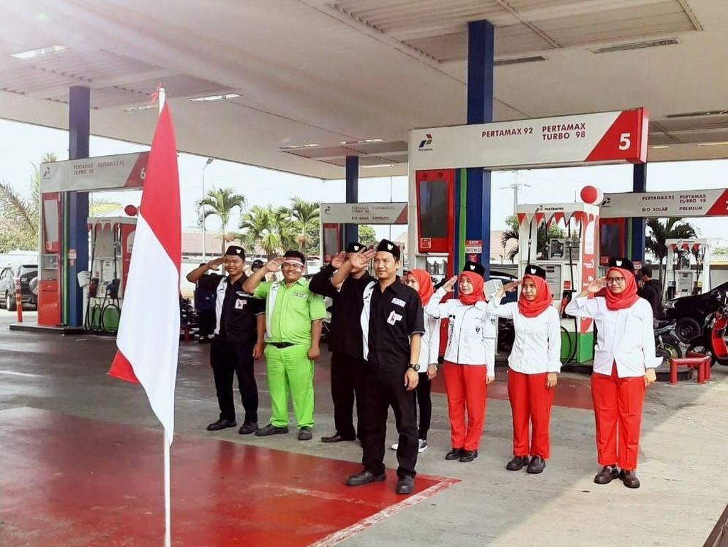 Pertamina Gelar Upacara HUT RI, Bersama Veteran Berbagi Semangat Perjuangan Pertamina Gelar Upacara HUT RI, Bersama Veteran Berbagi Semangat Perjuangan