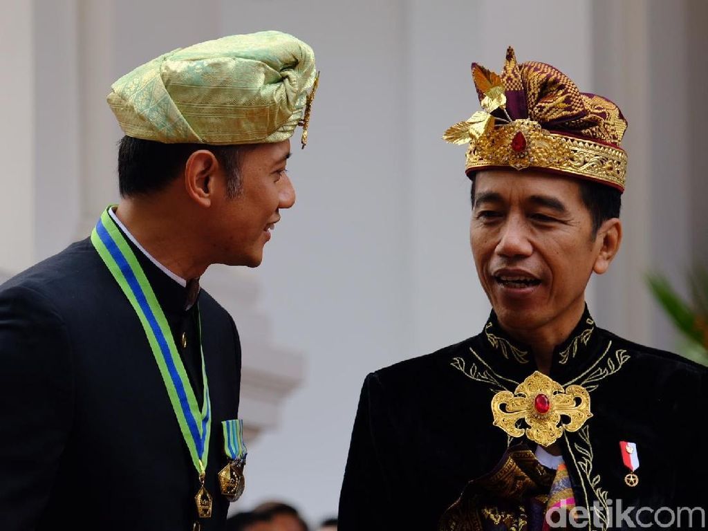 Hadiri Upacara HUT ke-74 RI di Istana, AHY Sapa Jokowi Hadiri Upacara HUT ke-74 RI di Istana, AHY Sapa Jokowi