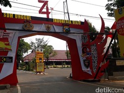 Sudah Dirasakan Warga, Inovasi Publik Polisi di Tuban Dijadikan Tema Gapura