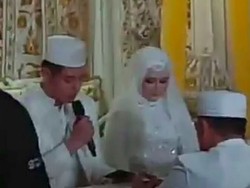 Ini Tampilan Roger Danuarta dan Cut Meyriska Bersanding di Depan Penghulu