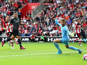Mane dan Firmino Menangkan Liverpool di Markas Southampton