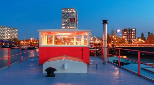 Disulap, Perahu Jadul Ini Jadi Mirip Kapal Pesiar