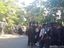 Ini yang Membuat Polisi Tembakkan Gas Air Mata ke Asrama Mahasiswa Papua
